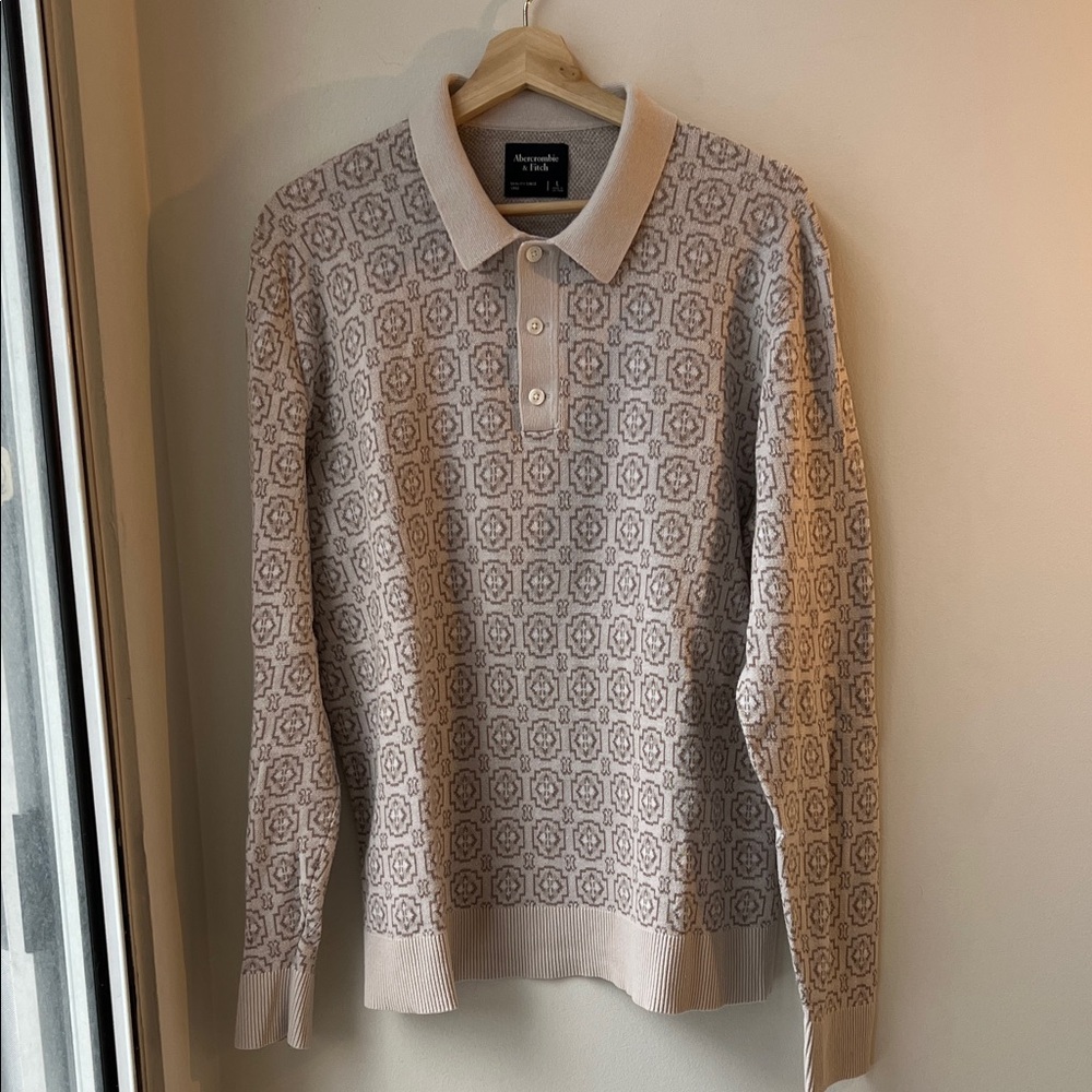 Abercrombie & Fitch men’s sweater